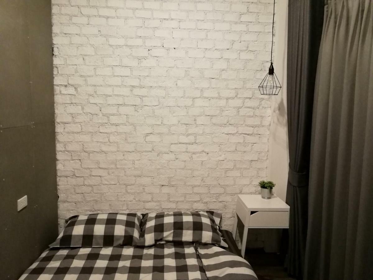 Fun Dee Hostel Ayutthaya Exteriör bild